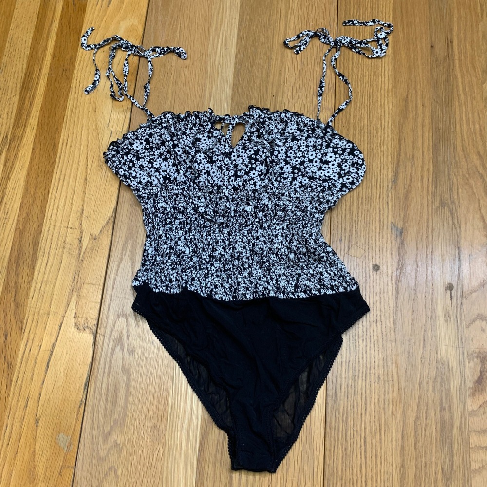 Intimately Free People Black White Floral Smocked Bodysuit Tie‎ Straps Size L